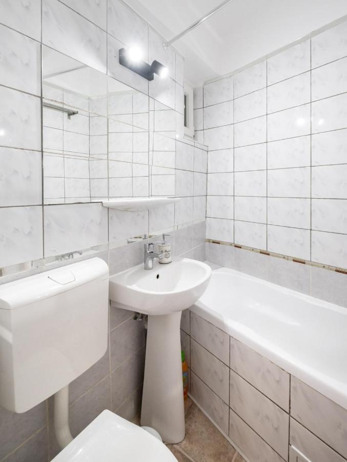Laroka House Cosy And Modern Apartment Universitate-City Centre 布加勒斯特 外观 照片