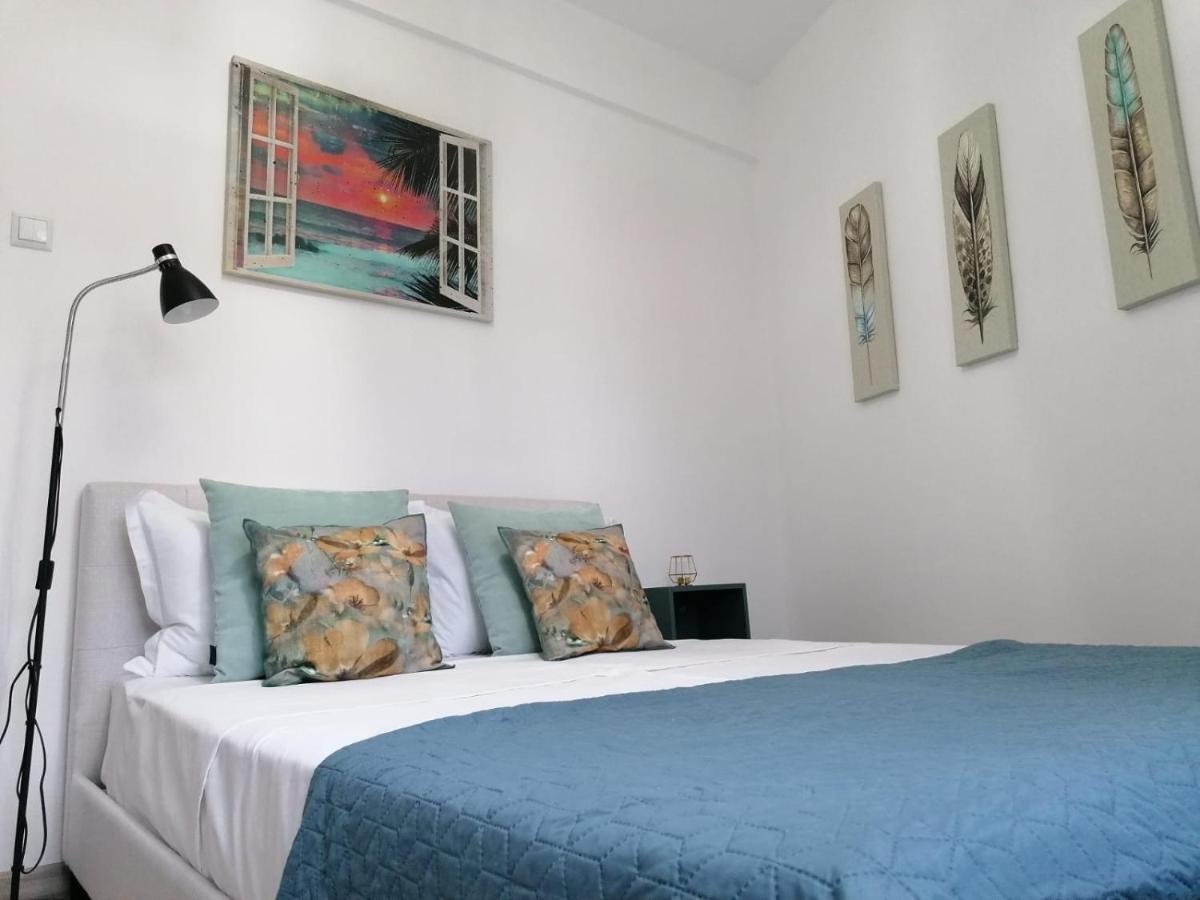 Laroka House Cosy And Modern Apartment Universitate-City Centre 布加勒斯特 外观 照片